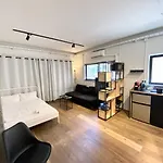 Allenby 14 - By Beach Apartments Tlv